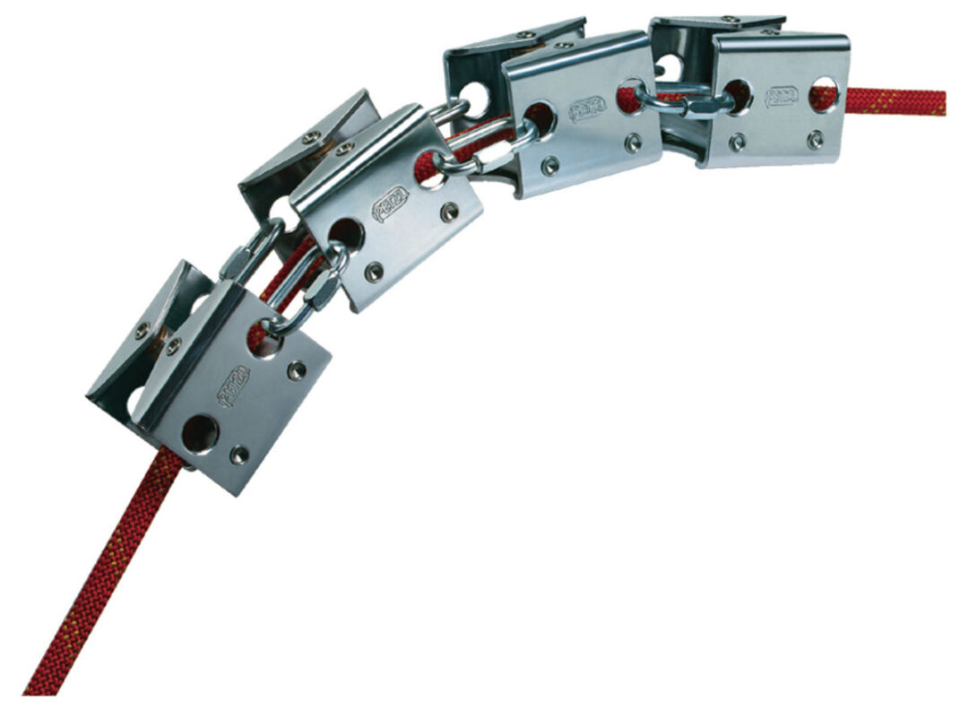 Protector de cuerda con rodillos